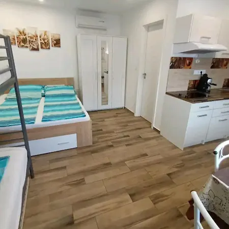 Flower 1 Free Parking